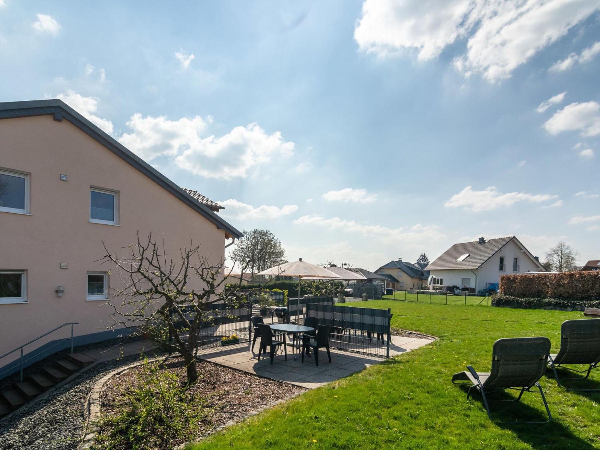 Lovely Modern Apartment With Private Terrace Ellscheid Екстер'єр фото