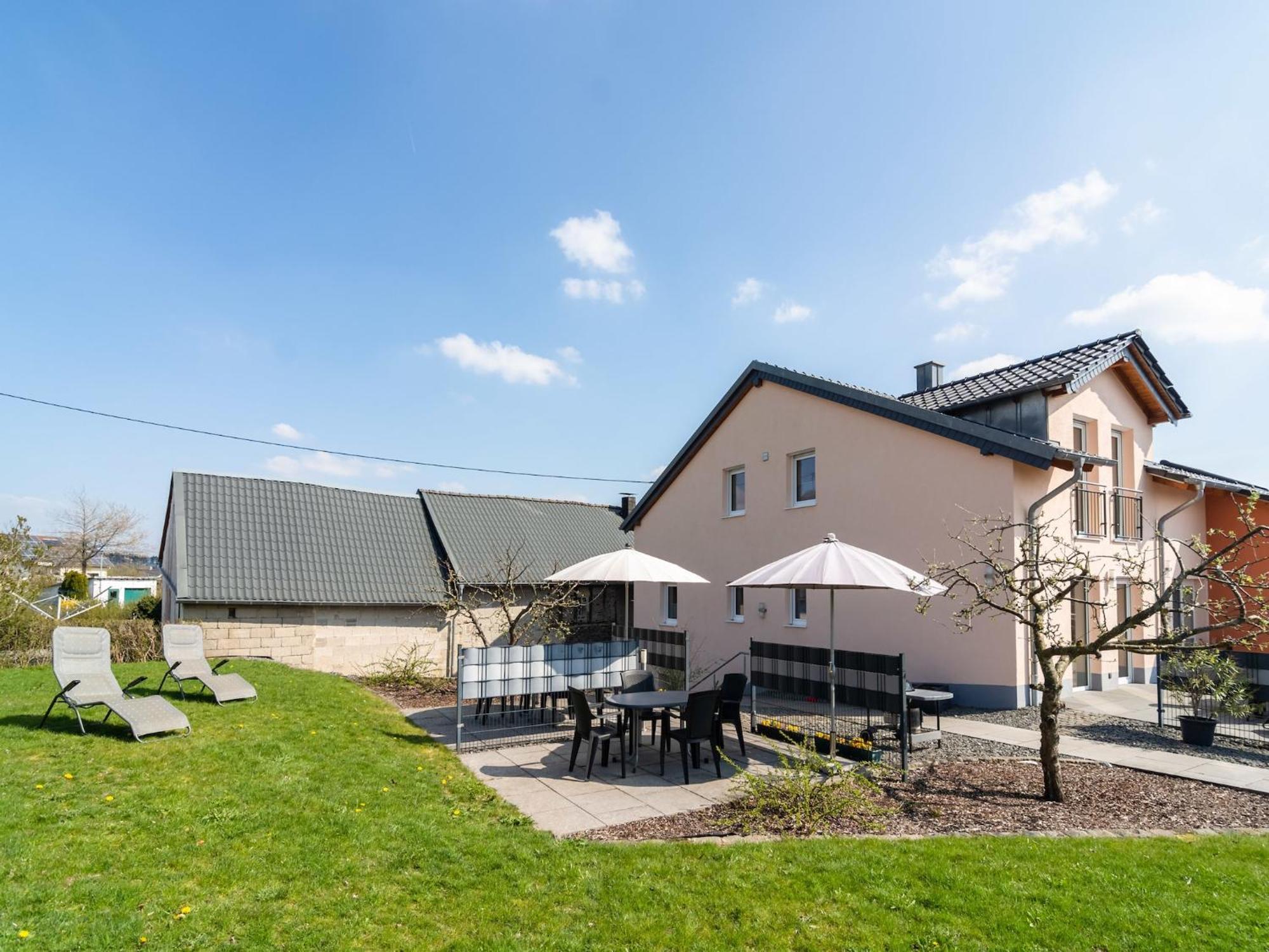 Lovely Modern Apartment With Private Terrace Ellscheid Екстер'єр фото